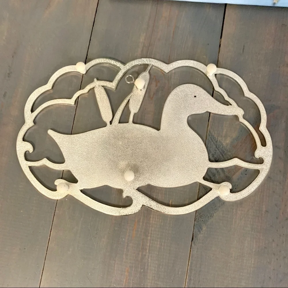 Vtg Oneida Wm. A. Rogers Silver Duck Trivet - Picture 4 of 5